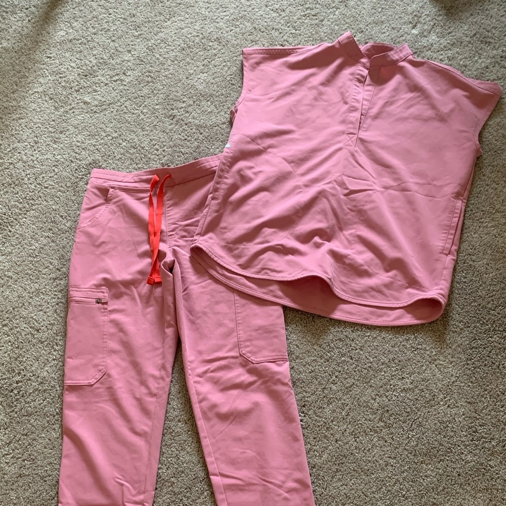 Chalk pink Figs scrub set, worn once ! PANTS ONLY
